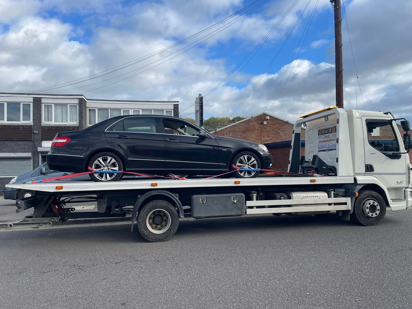 Damage-free vehicle recovery by the Z&Z team